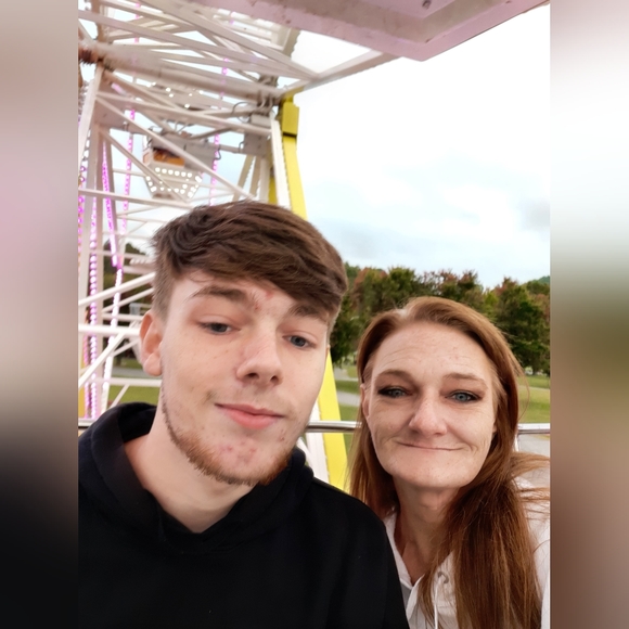 Meet your Posher, Tammy - Picture 1 of 1